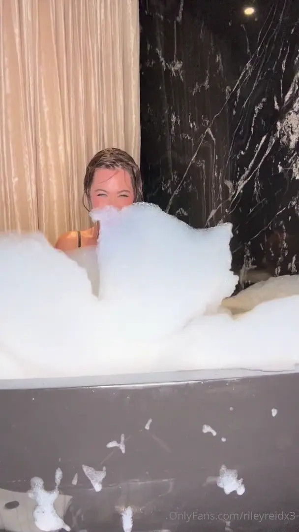 Rileyreid Nude Leaked OnlyFans Video #112014