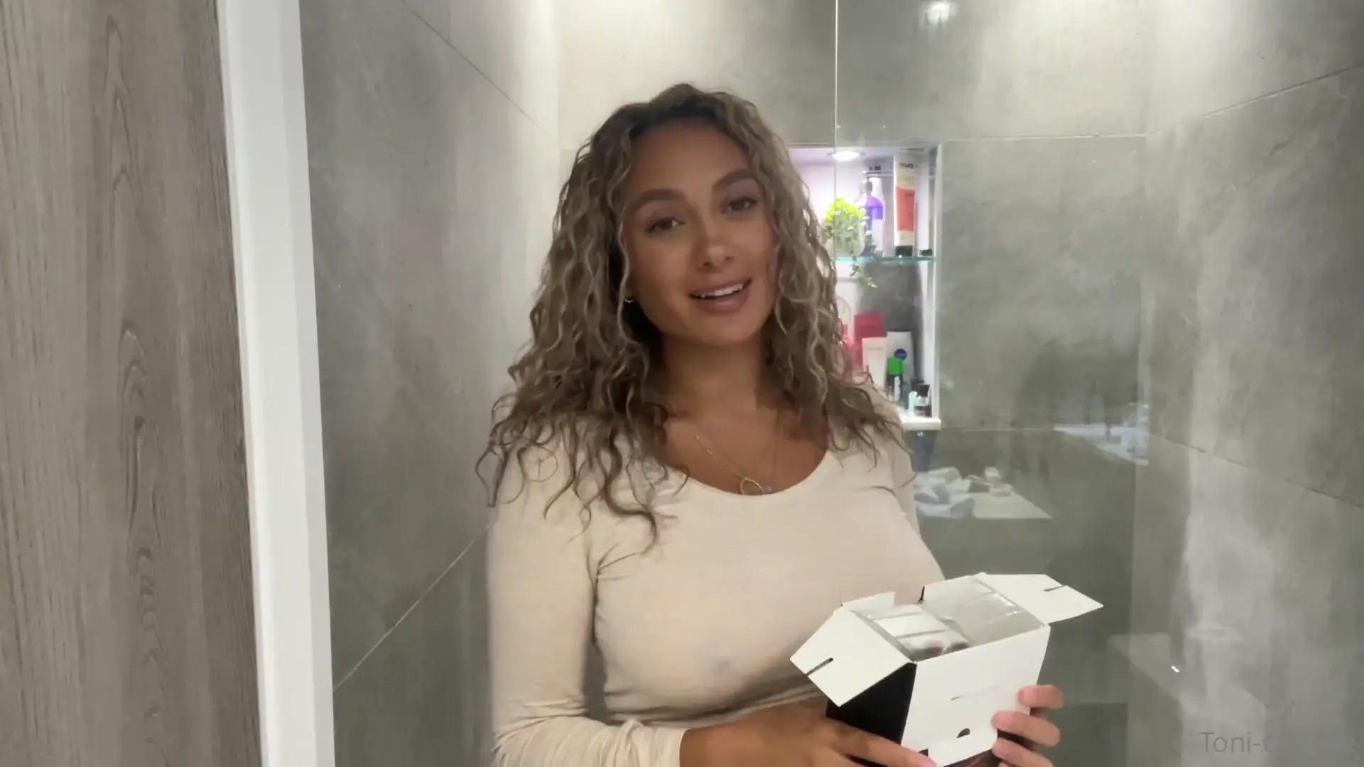 Tonicamille OnlyFans Leaked Nude Video #113398