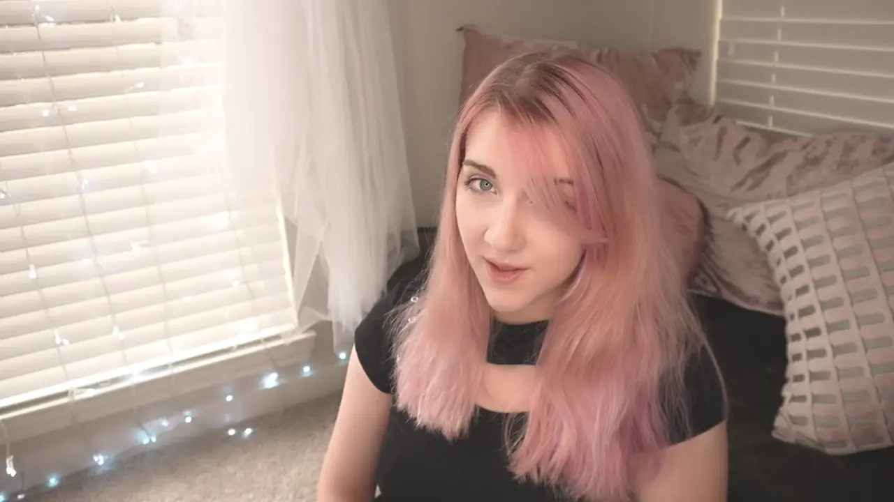 Miss Princess Kay In Her Room Sucking