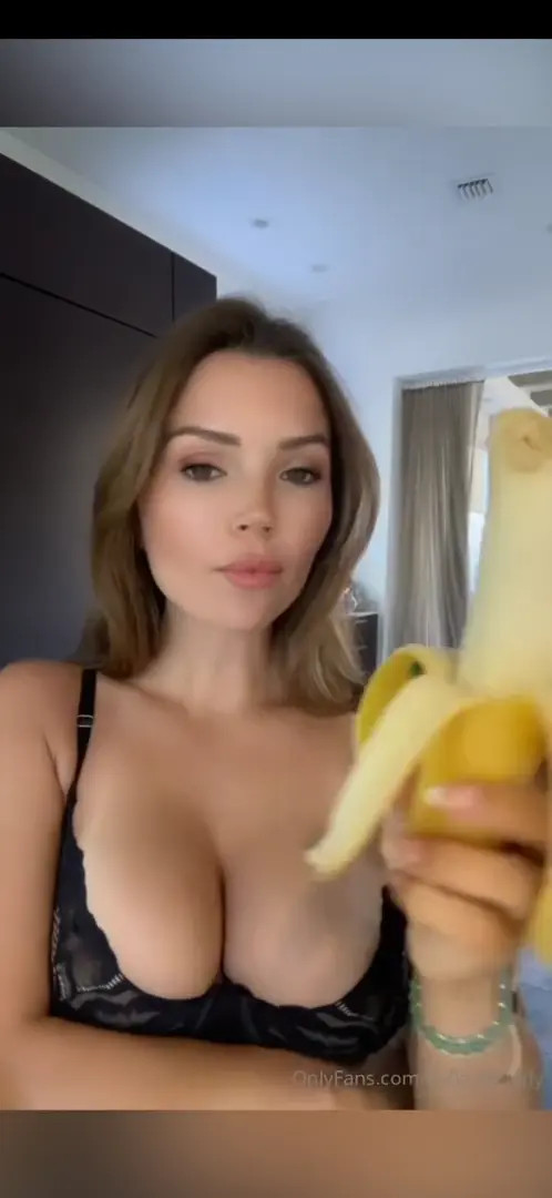Sofiabevarly OnlyFans Leaked Nude Video #124800