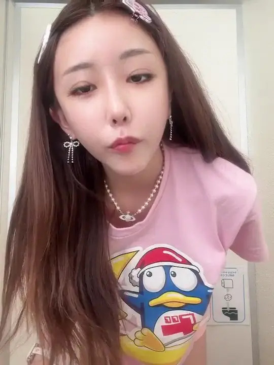 Lovechuu OnlyFans Leaked Nude Video #132941