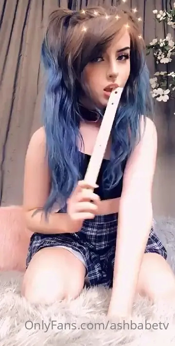 Ashley Banks Takes Dildo Deep In Her Pussy