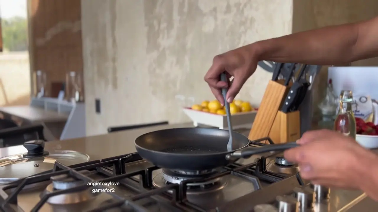 Angie Bravo - Delicious breakfast