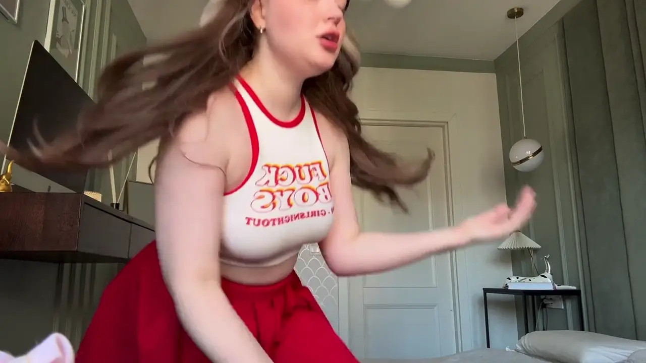 DushessIness Sticks Her Toy Inside Her Pussy