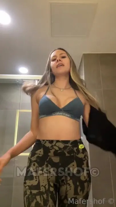 Mafershof Gets Her Hair Pussy Wet