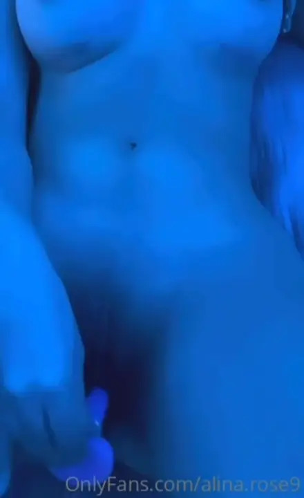 Alinaxrose Masturbates Under The Blue Lights