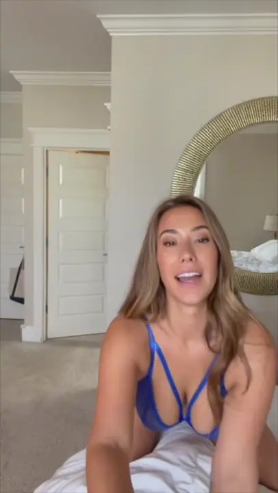 Eva Lovia Plays With Her Dildo On The Bed