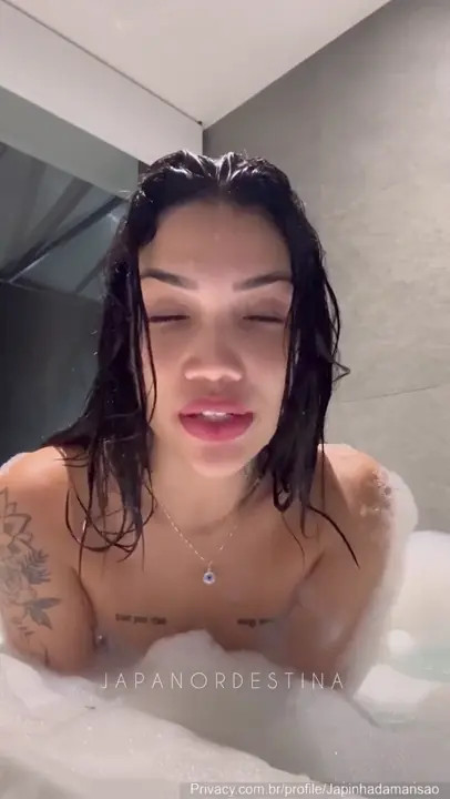 Japa Nordestina Solo Play In The Bathtub