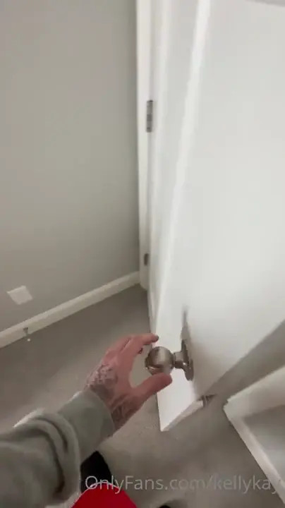 Kelly Kay Takes A Cock As Her Breakfast