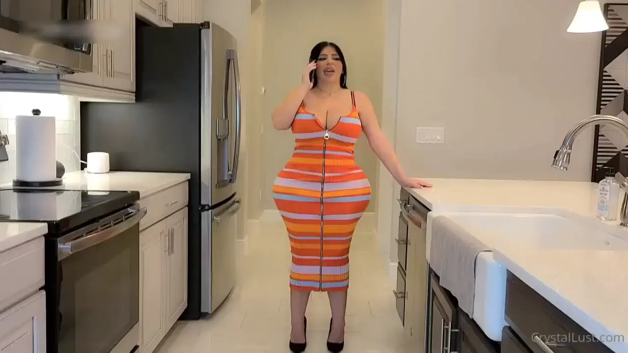 Crystal Lust Gets Her Ass Eaten Out Before Sex