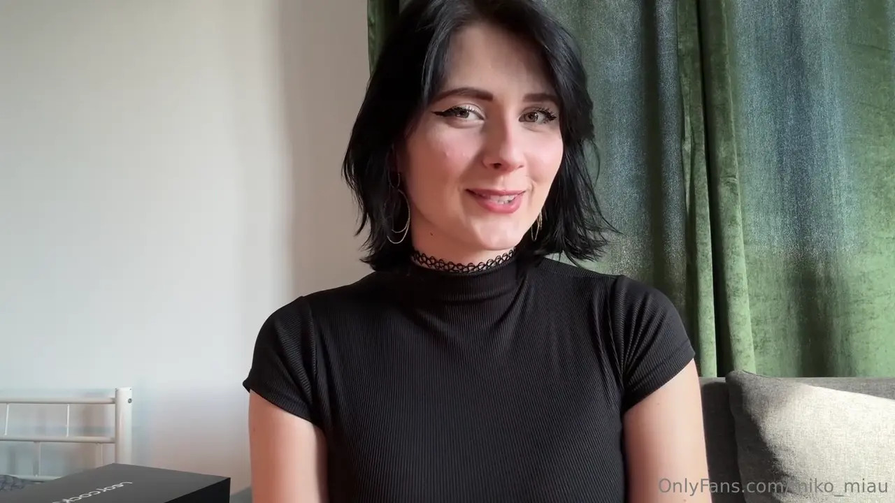 Miko_Miau Sticks Her New Dildo Inside