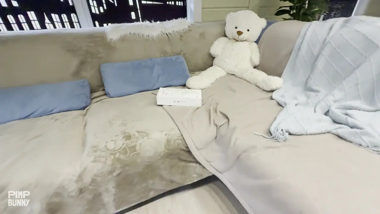 SandyChris masturbates pussy and fucks her BF