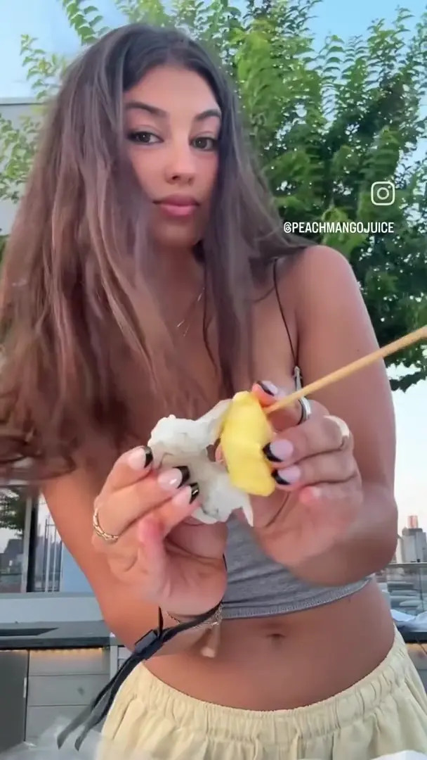 Peachmangojuice OnlyFans Leaked Nude Video #176705