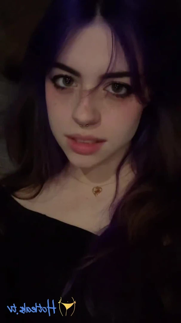 hannah <3 [ hannahowo ] - Can my big milky titts be out for your mouth