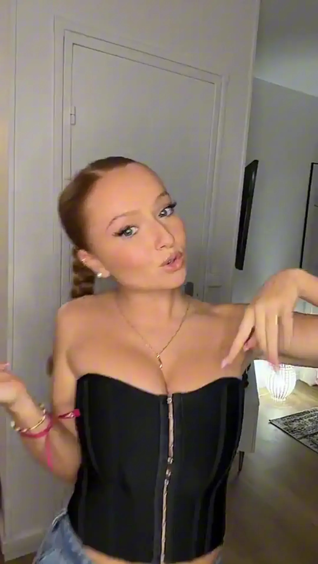 Ilonaaln OnlyFans Leaked Nude Video #190417