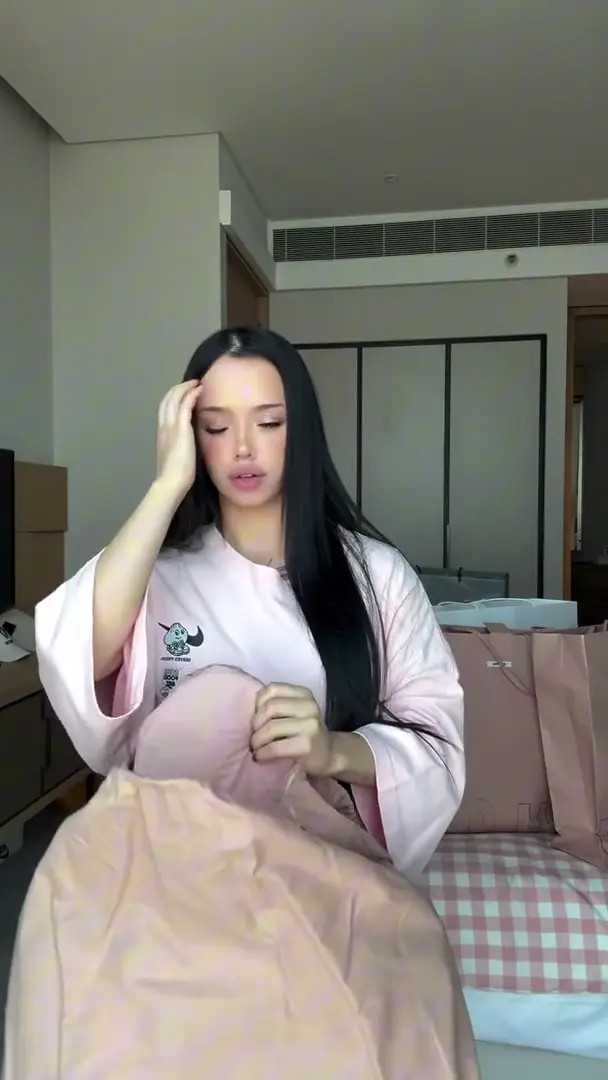 Lyna_com2000 OnlyFans Leaked Nude Video #195228