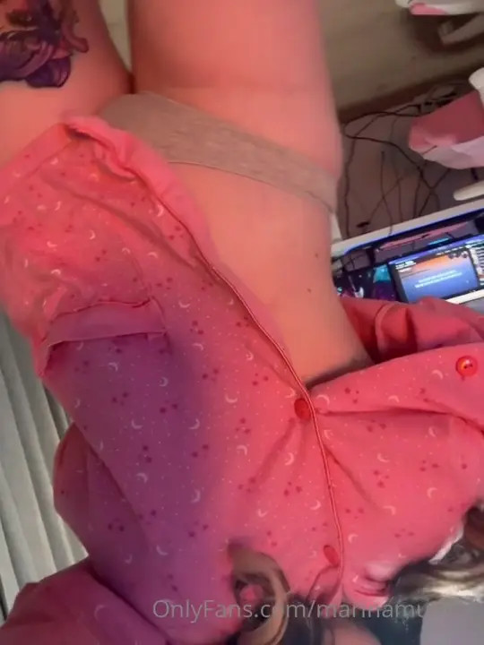 Marinamui Shows Off Her Big Tits And Ass