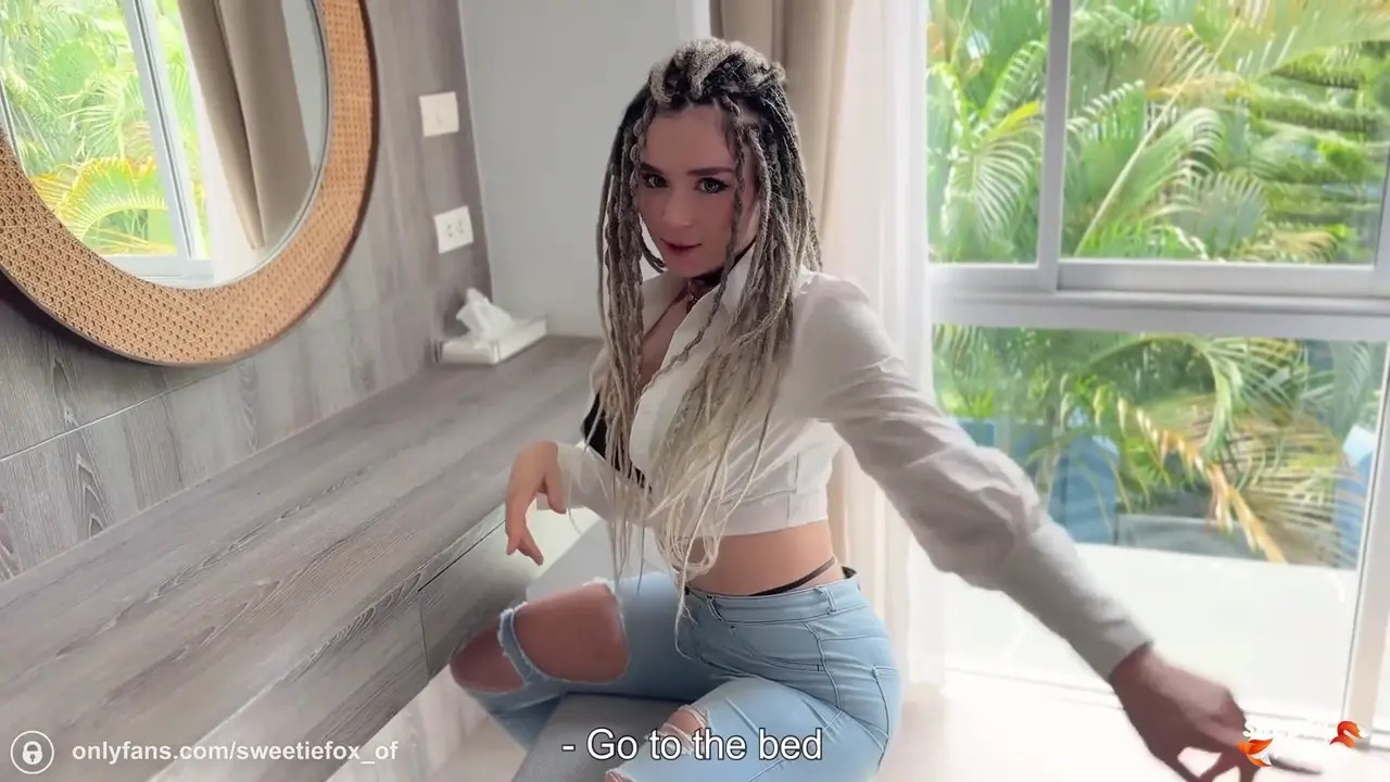 Sweetie Fox Fucks Her BF And Gets Creampied