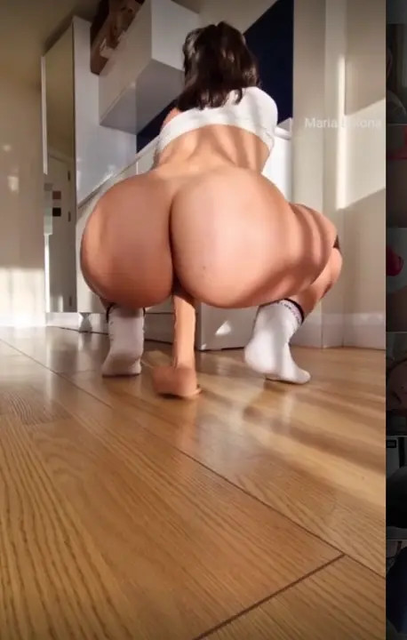 Maria Bolona Bounces Her Ass On A Dildo