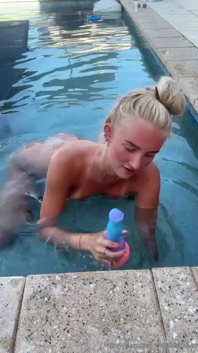Kyliechase Masturbates In The Swimming Pool