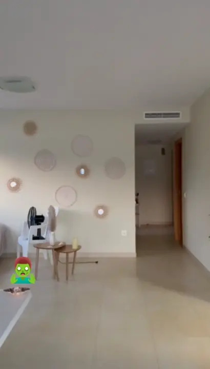 Paufrancoficial Plays With Her Pussy