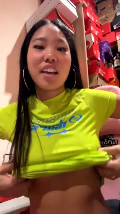 MichelleFromChina18Yes Gets Creampied On Live Stream