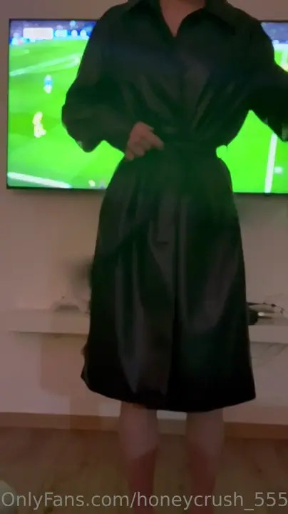 Gothic Honeycrush Seduces Me To Fuck Her