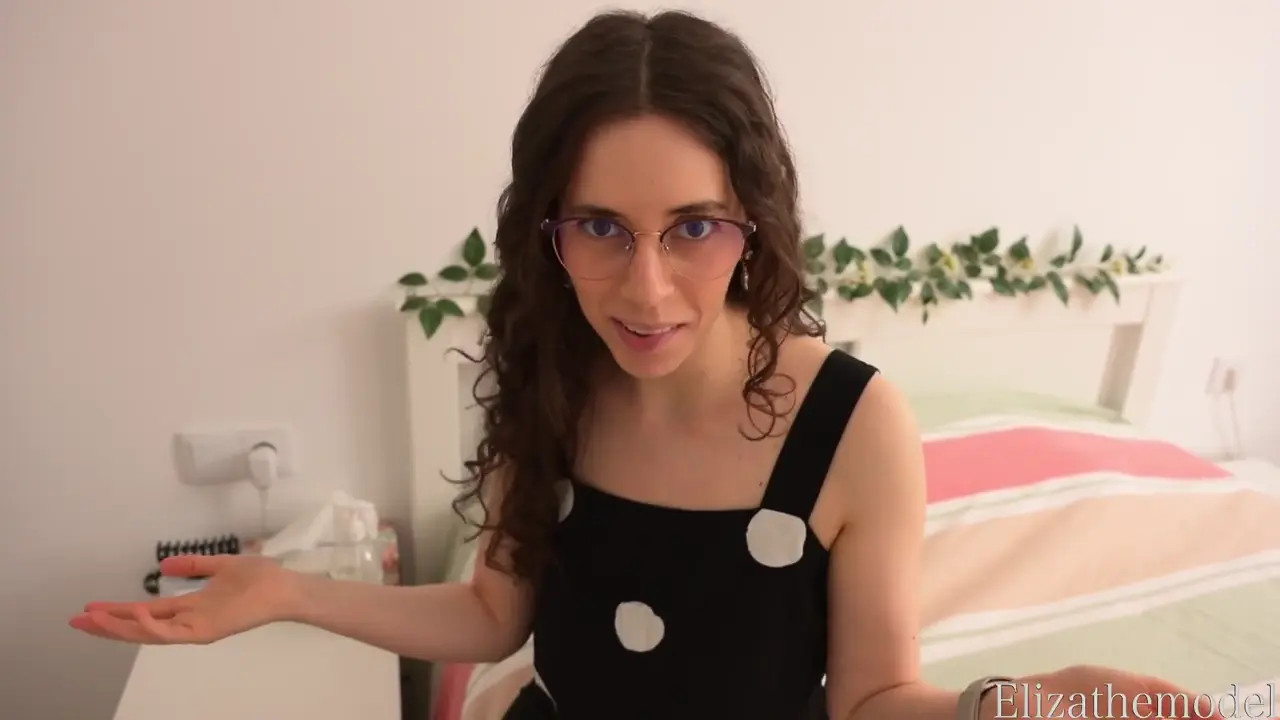 Elizathemodel Rides Her Toy While Roleplaying