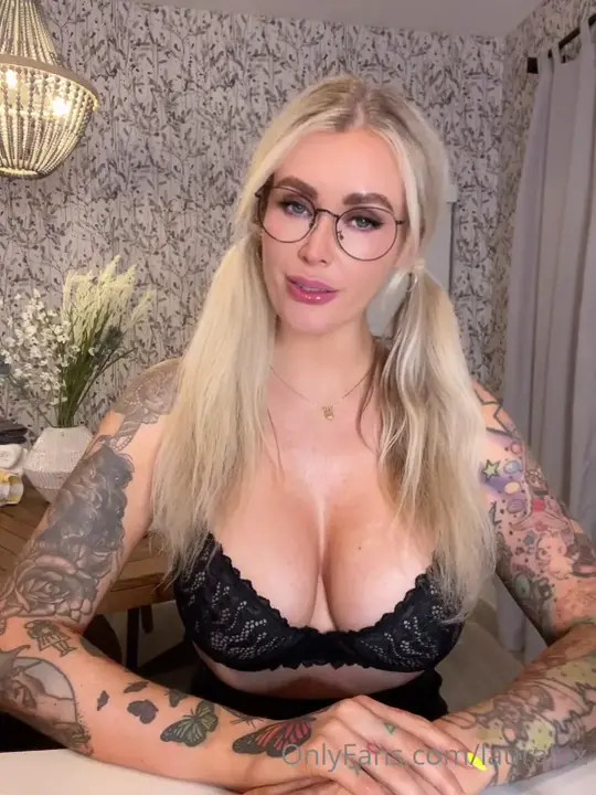 Lauralux's Private Jerk Off Lesson