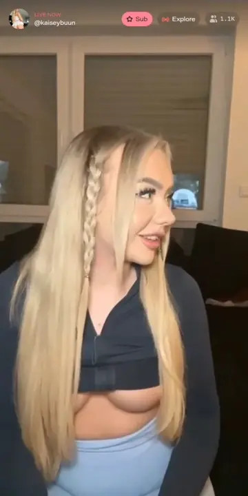 Kaiseybuun Goes On Live To Tease & Suck A Cock