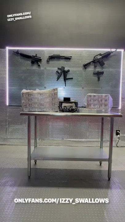 Izzy Swallows Gets Pounded In Latex By A BBC - ePornLeak