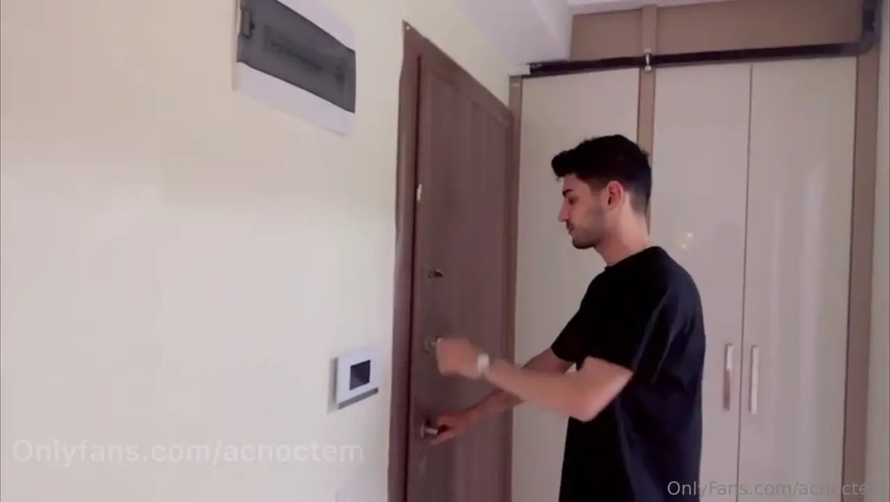 Acnoctem Gives Her Friend A Blowjob After He Convinces Her