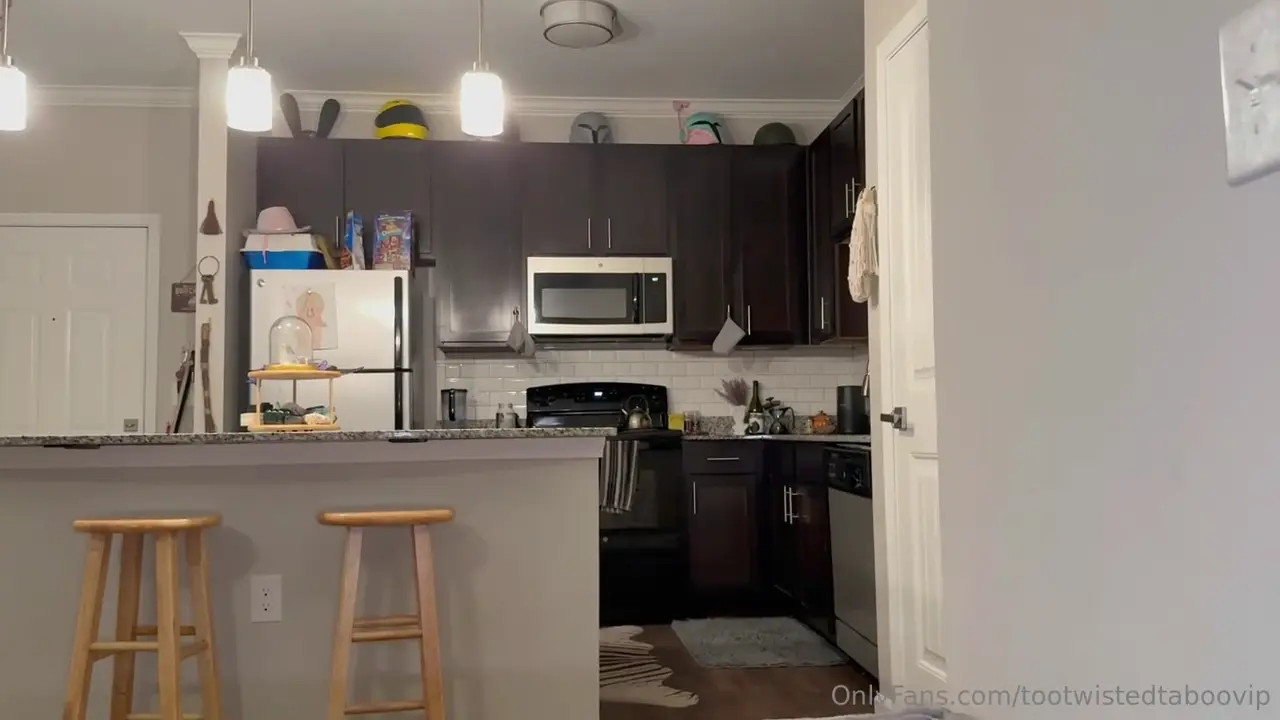 Too Twisted Taboo Gets Boned Hard While On The Phone