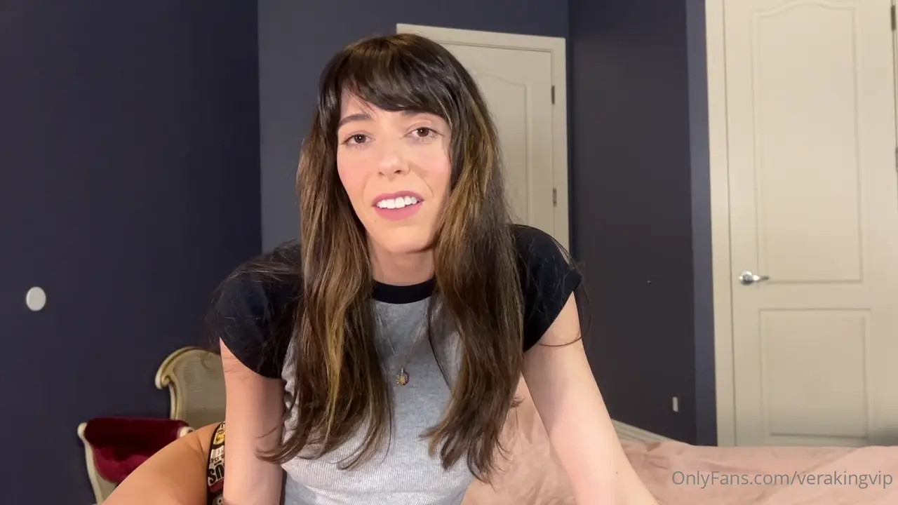 Vera Kings Blowjob With Eye Contact