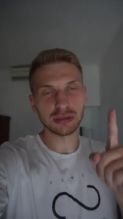 Karamel Kat Enjoys A BWC Pleasure