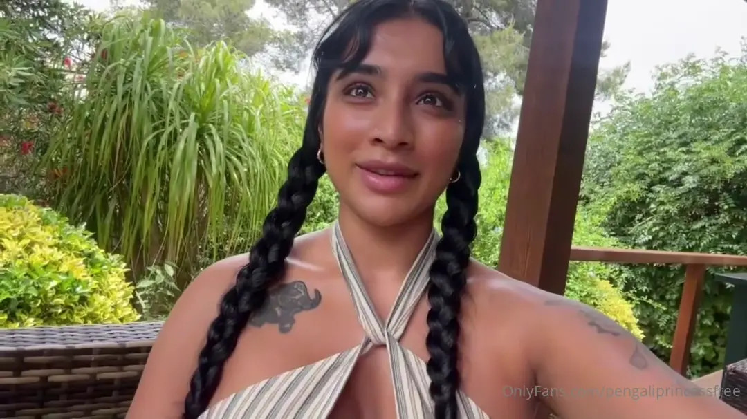 Yasmina Khan Gets Creampied Outdoors