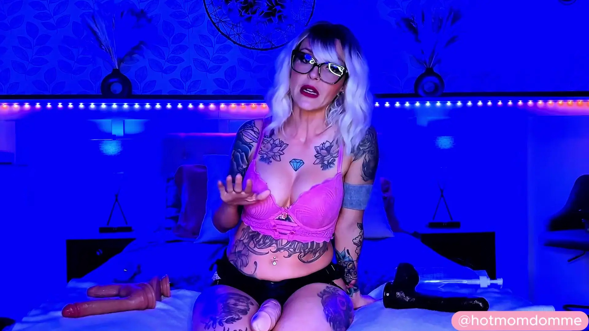 Hotmomdomme OnlyFans Leaked Nude Video #238331