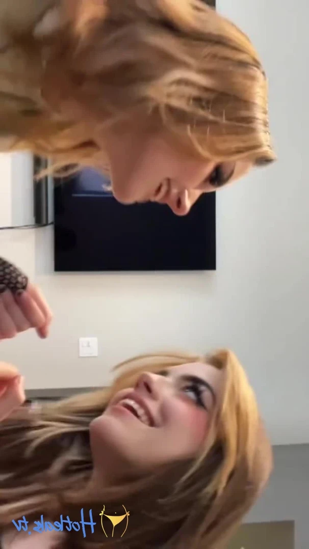 hannah <3 [ hannahowo ] - another vid going live tonight guys