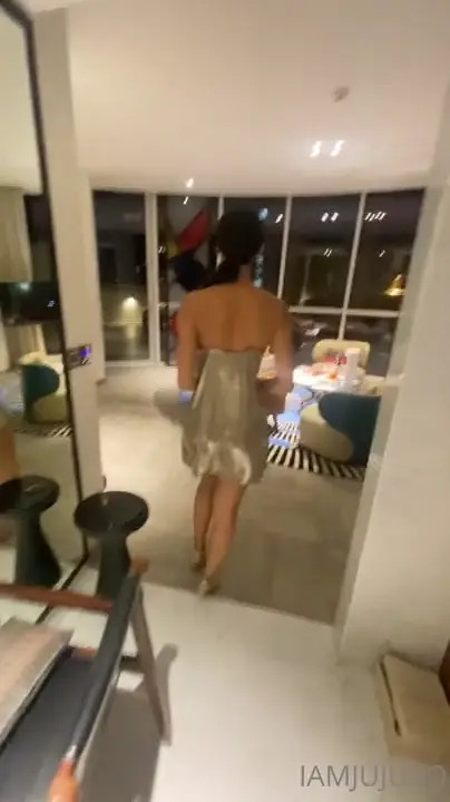 IAmJuju Fucking With A Stranger In Her Apartment - ePornLeak