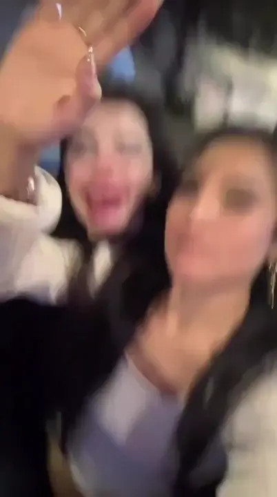 LilMilk69 & SaarahRoseOF Enjoys On A Threesome
