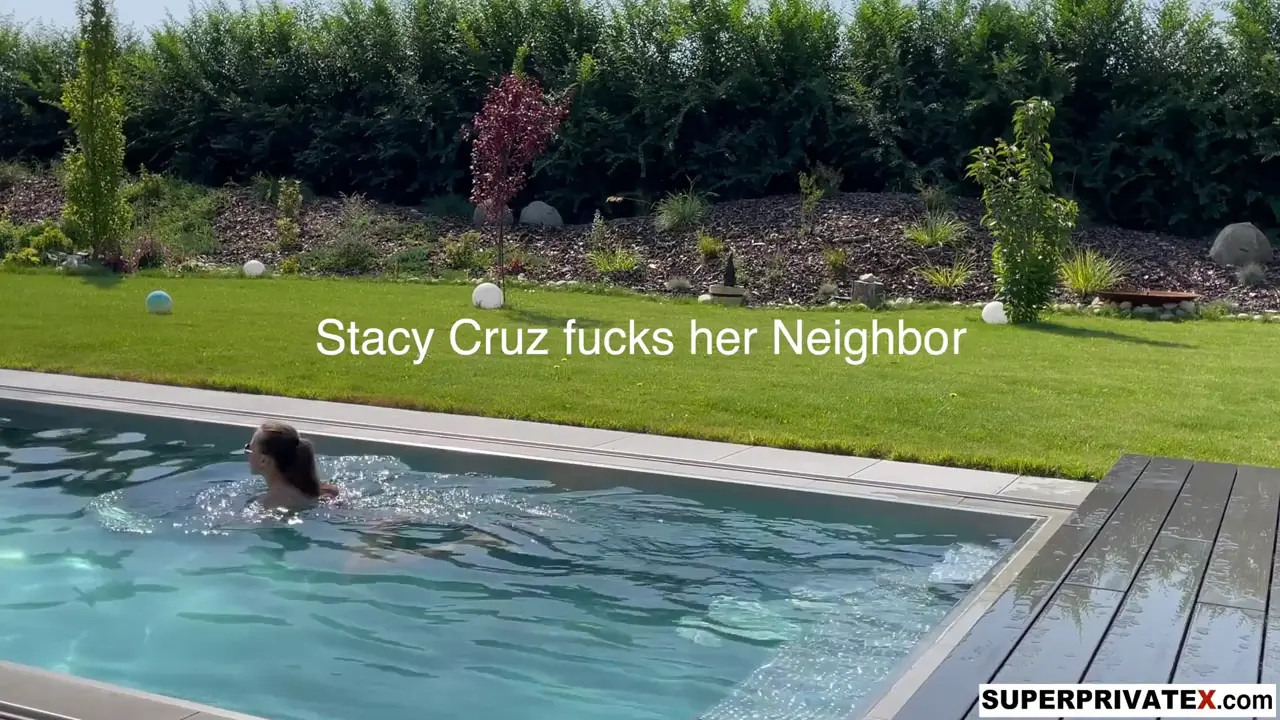 Stacycruz_xxx Gets Fucked By The Pool