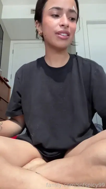 Sofspicy99's Double Penetration Using Dildo
