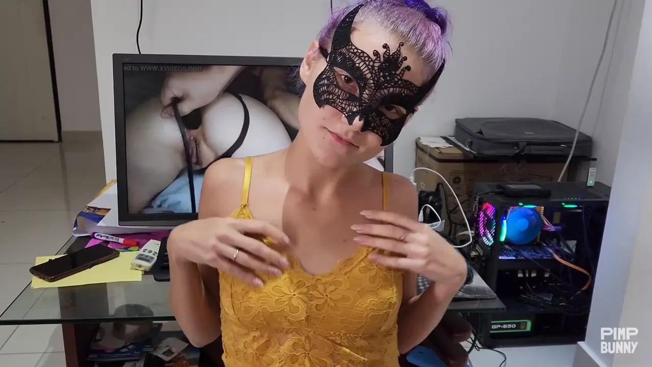 Vanessa Norris Sucks Cock And Gets Creampied