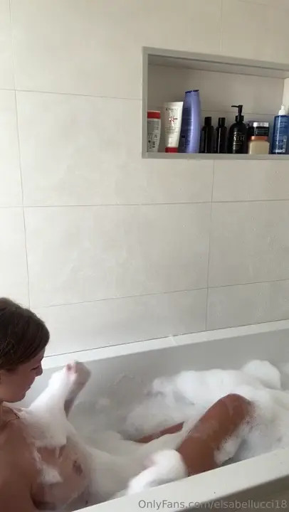 ElsaBellucci18 Soapy Body Tease