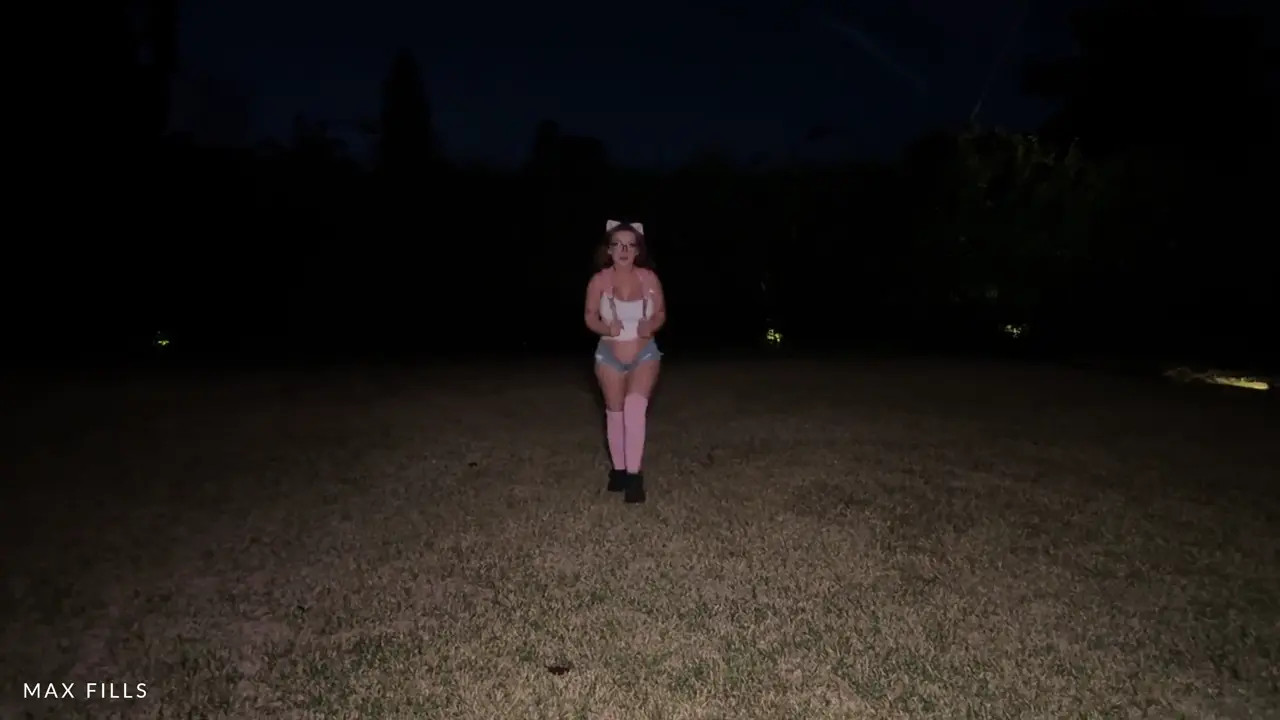 Max Fills Pounds CharliOFace's Pussy