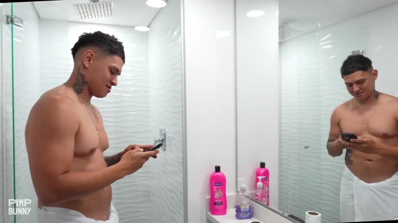 Camila Henao Gets Woken Up By Her Horny BF's Dick - ePornLeak