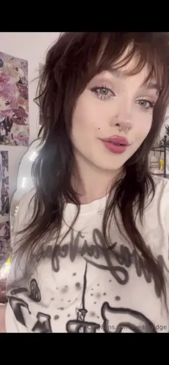 Iheartpidge Pleasures Herself In Red Lingerie