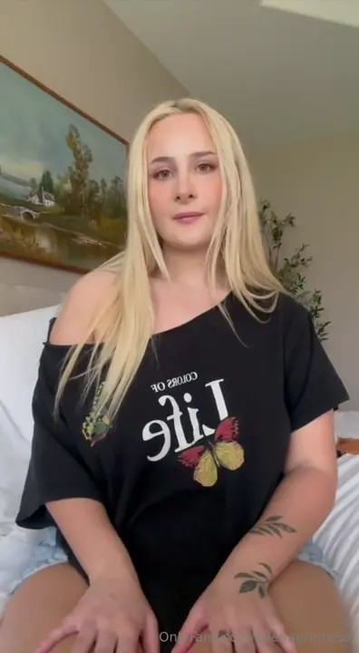 Edena Princesa Sucks And Rides Dildo ASMR