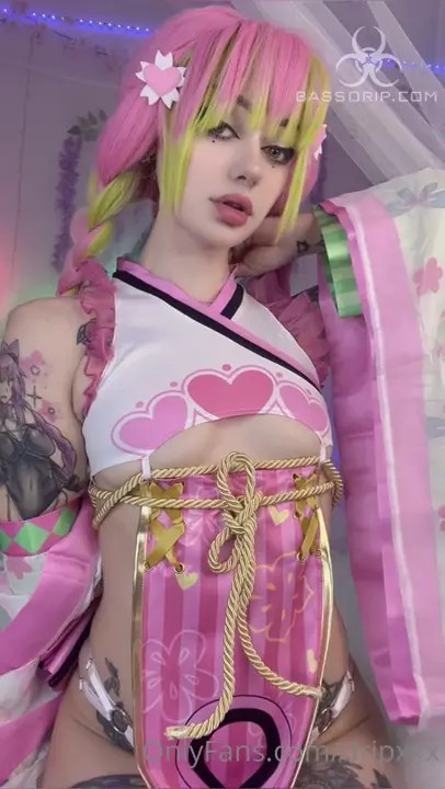 Bassdrip Masturbates In A Mitsuri Kanroji Cosplay