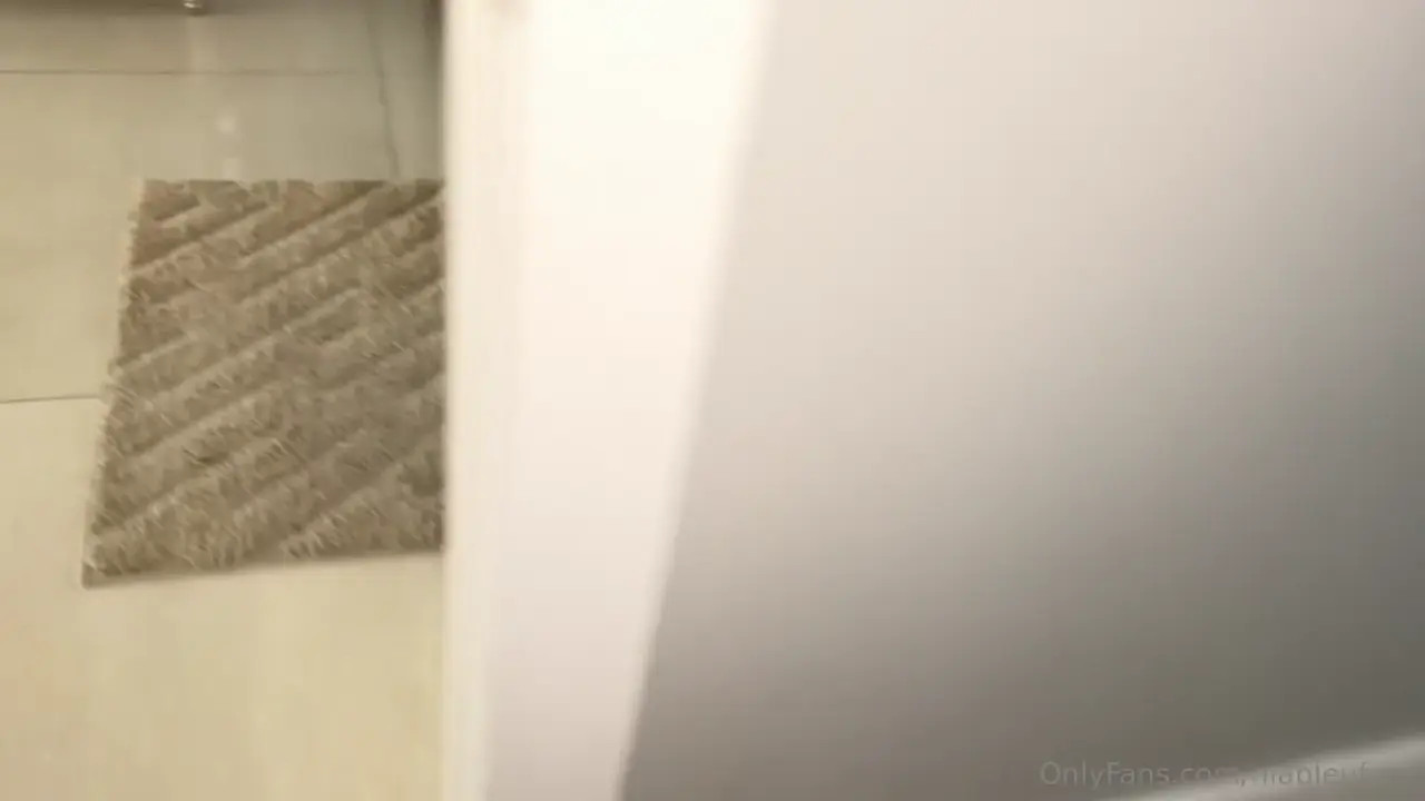 Nia Bleu & Diabeticoochie Share Jmac's BWC - ePornLeak